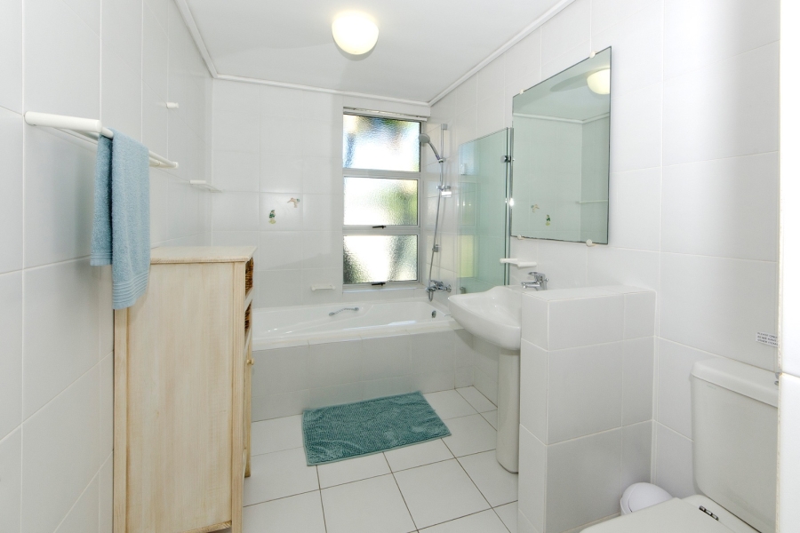 4 Bedroom Property for Sale in Leisure Isle Western Cape